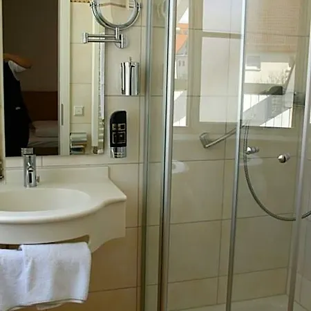 Engel Hotell 3*